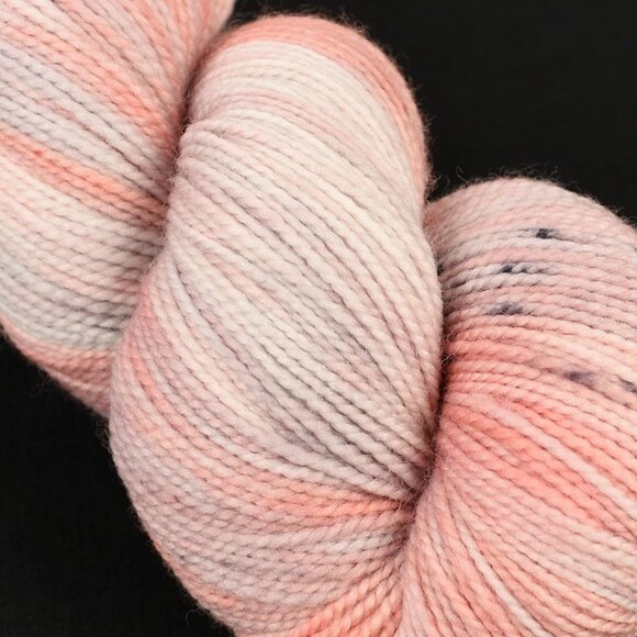 Lolobean Yarn Co Fingering Weight SW Merino/Nylon Yarn 400 Yards Fish Scales - Picture 2 of 3